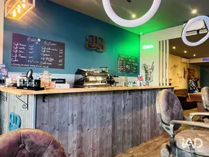 Murs commerciaux à MONTAUROUX (83440)