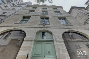 Building in PARIS (75004)