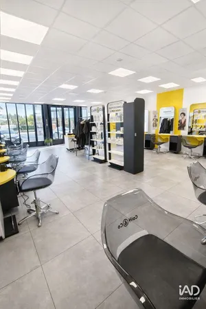 Commercial in VALDAHON (25800)