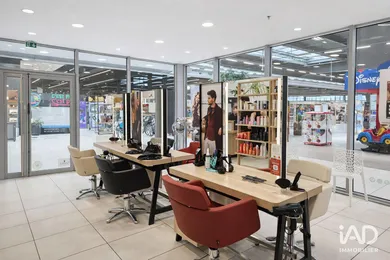 Commercial in HOUTAUD (25300)