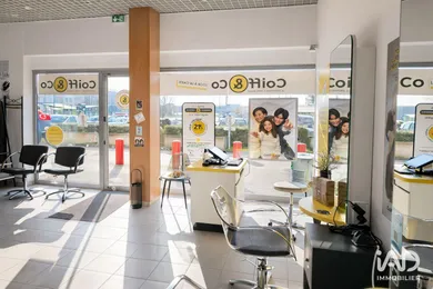 Commercial in HOUTAUD (25300)