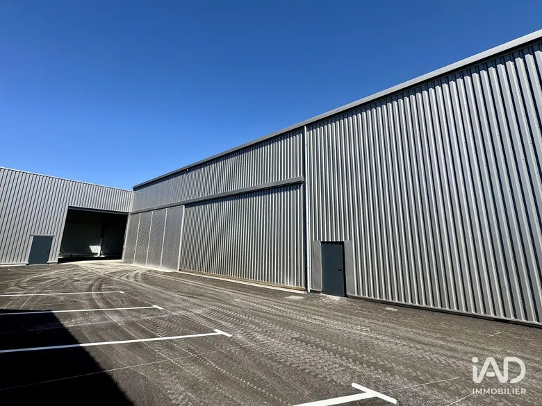 Hangar à ORANGE (84100) · 500 m² · 495 000 €