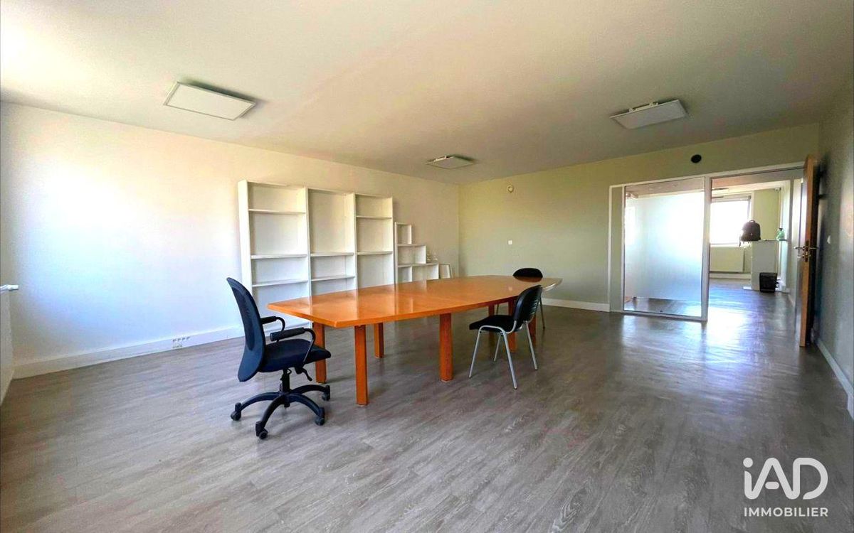 Bureaux de 179 m² à ÉVRY-COURCOURONNES (91080)
