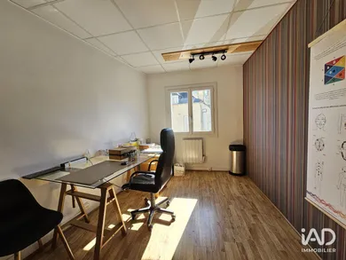 Commercial walls in OLORON-SAINTE-MARIE (64400)