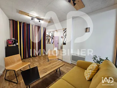 Commercial walls in OLORON-SAINTE-MARIE (64400)