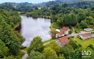 Hotel restaurant in SAINTE-FORTUNADE (19490)