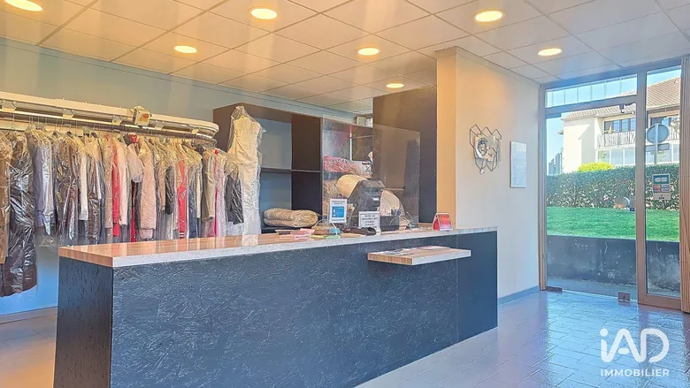 Local commercial 88 m² · à Billère · 88 m² · 143 000 €