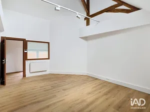 Office in MOISSY-CRAMAYEL (77550)