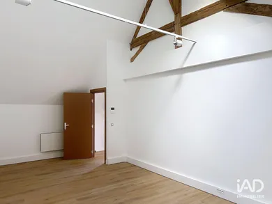 Office in MOISSY-CRAMAYEL (77550)