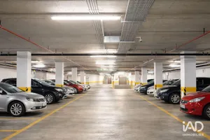 Parking in CHÂTEAUNEUF-DE-GADAGNE (84470)
