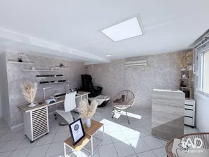 Boutique/Local commercial à ORGEVAL (78630)