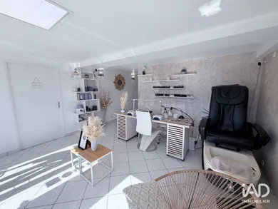 Commercial in ORGEVAL (78630)