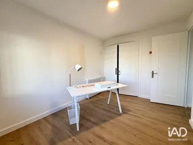 Office in CHAMPAGNE-AU-MONT-D'OR (69410)