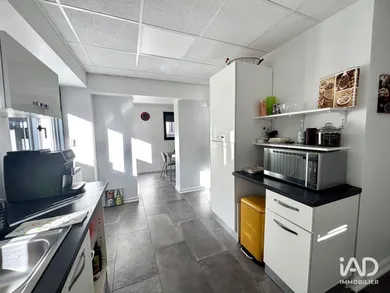 Office in CHAMPAGNE-AU-MONT-D'OR (69410)