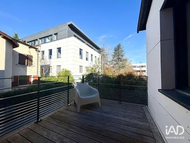 Office in CHAMPAGNE-AU-MONT-D'OR (69410)