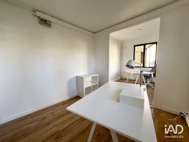 Office in CHAMPAGNE-AU-MONT-D'OR (69410)