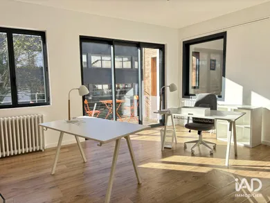 Office in CHAMPAGNE-AU-MONT-D'OR (69410)