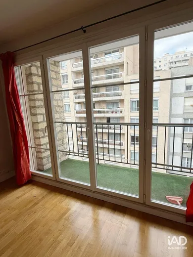 Appartement à COURBEVOIE (92400)