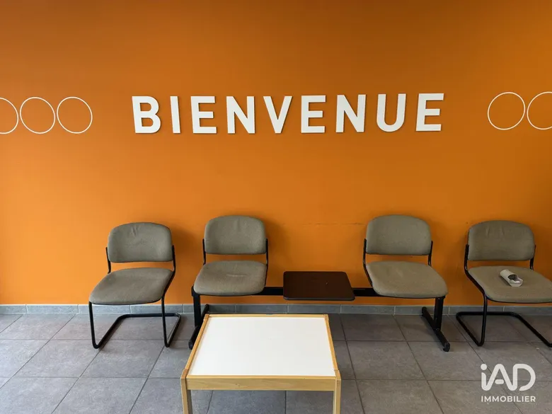 Local commercial 483 m² · à Manosque · 483 m² · 450 000 €