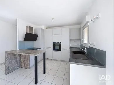 Appartement à VALLEIRY (74520)