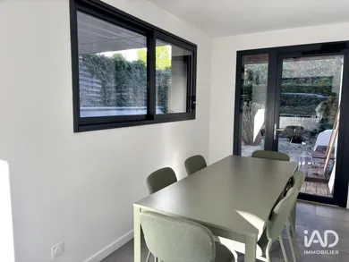 Office in CHAMPAGNE-AU-MONT-D'OR (69410)