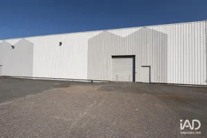 Commercial walls in GUJAN-MESTRAS (33470)