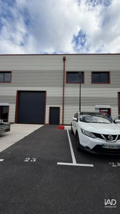 Warehouse in SIGNES (83870)