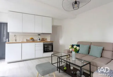 Appartement à LA ROCHELLE (17000)