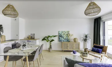 Appartement à LA ROCHELLE (17000)