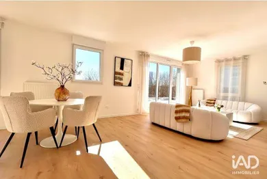 Apartment in LA ROCHELLE (17000)