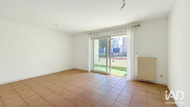 Apartment in VOURLES (69390)