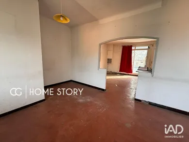 Commercial walls in SAINT-CYR-SUR-MER (83270)