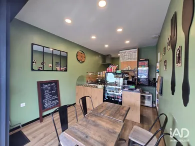 Boutique/Local commercial à ROCHEFORT (17300)