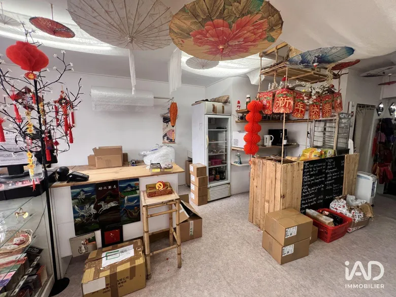 Local commercial 177 m² · à Saint-André-de-Sangonis · 177 m² · 99 000 €