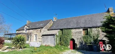 House in PLESSALA (22330)