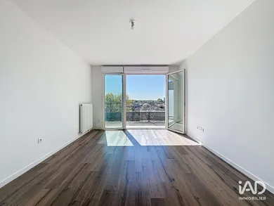 Apartment in NOISY-LE-GRAND (93160)