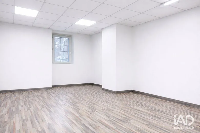 Murs commerciaux à TOULON (83100) · 170 m² · 209 500 €