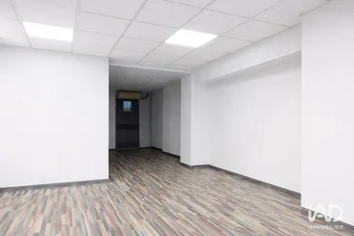 Commercial walls in TOULON (83100)