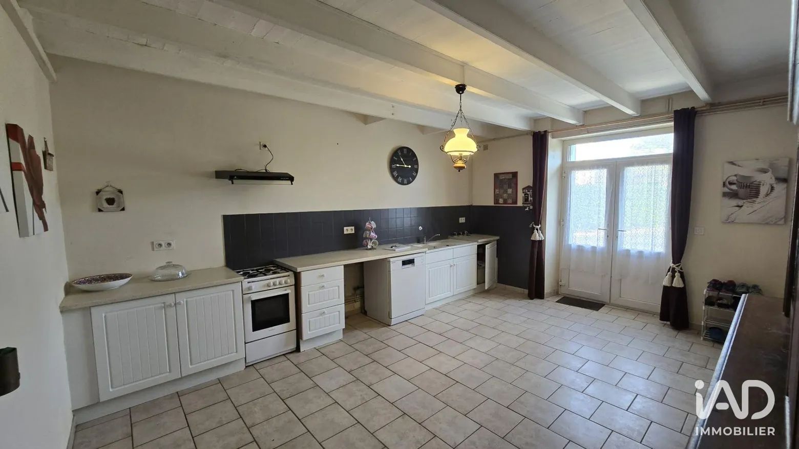 Vente maison à CHAMPNIERS (86400) : maison 4 pièces 150 m² — 3