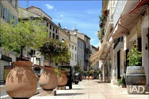 Apartment in VALLAURIS (06220)
