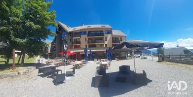 Commercial walls in RÉALLON (05160)