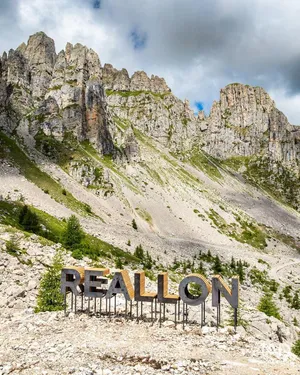 Murs commerciaux à RÉALLON (05160)