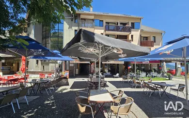 Commercial walls in RÉALLON (05160)