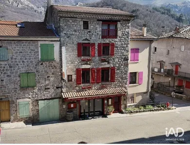 Hôtel-restaurant à MONTPEZAT-SOUS-BAUZON (07560)