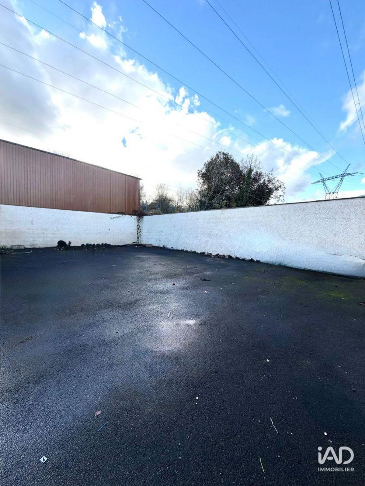 Murs commerciaux de 171 m² à MARCOUSSIS (91460)