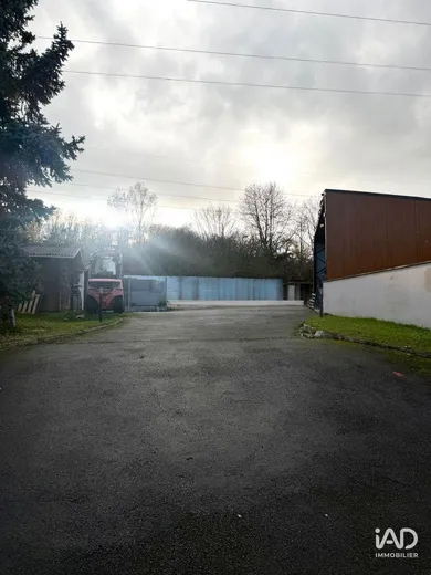 Commercial walls in MARCOUSSIS (91460)