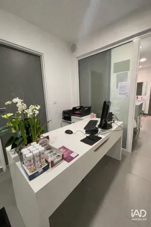 Murs commerciaux  à LAMORLAYE (60260)