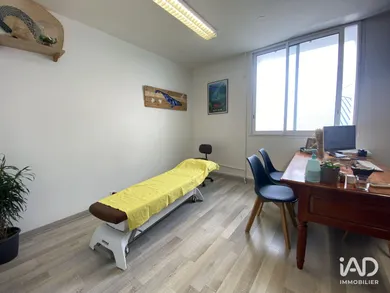Commercial walls in LA POSSESSION (97419)