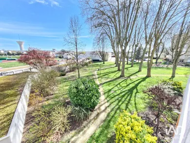 Apartment in FLEURY-LES-AUBRAIS (45400)