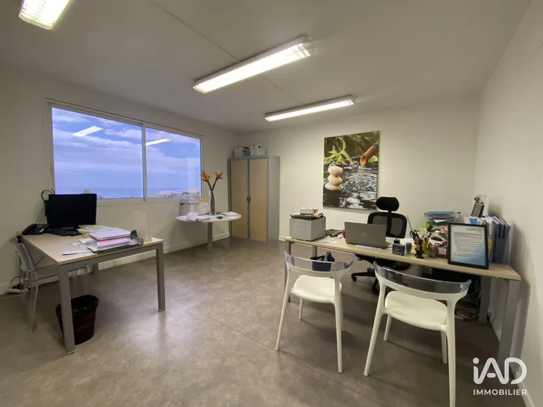 Local commercial 96 m² · à La Possession · 96 m² · 223 450 €
